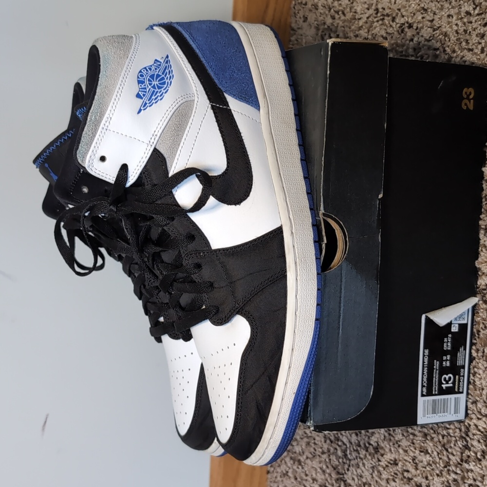 Jordan 1 Mid